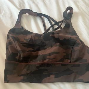 Lululemon cloud bra: size 4 NEW